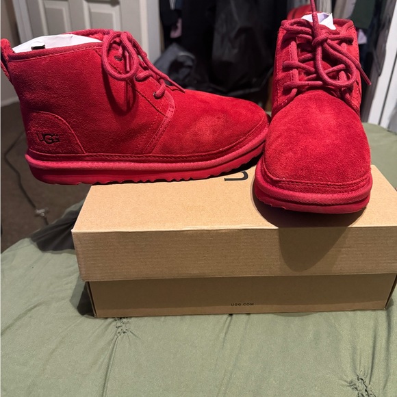 Women’s size 8 uggs good condition - Picture 4 of 5